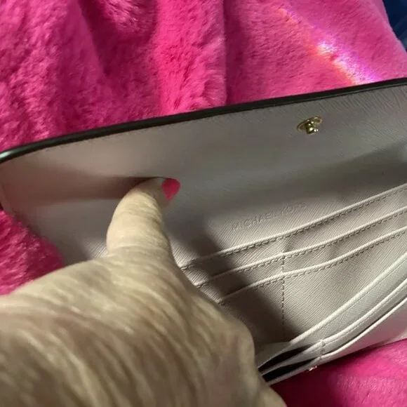 Michael Kors Jet Set Large Saffiano Leather Snap-Front Wallet Light Pink - Picture 3 of 3